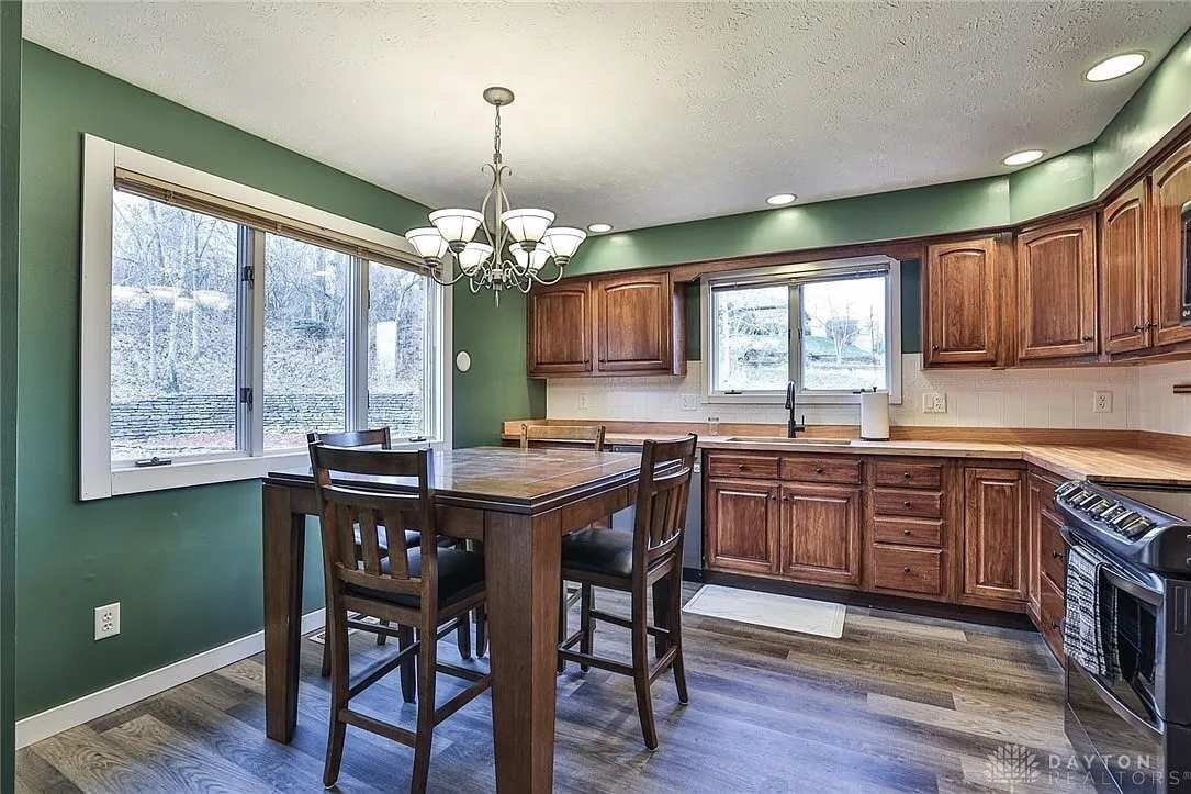 Building Photo - 6881 Walnut Creek Ct