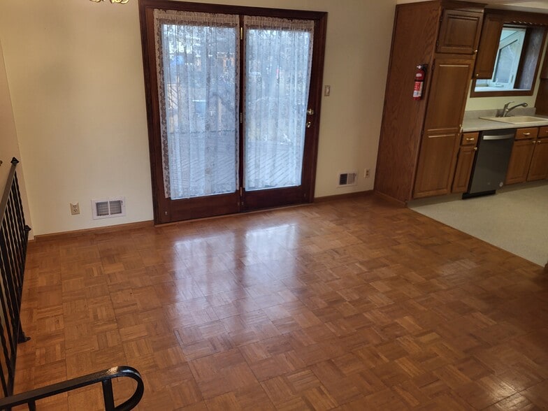 Building Photo - 10470 Romblon Way