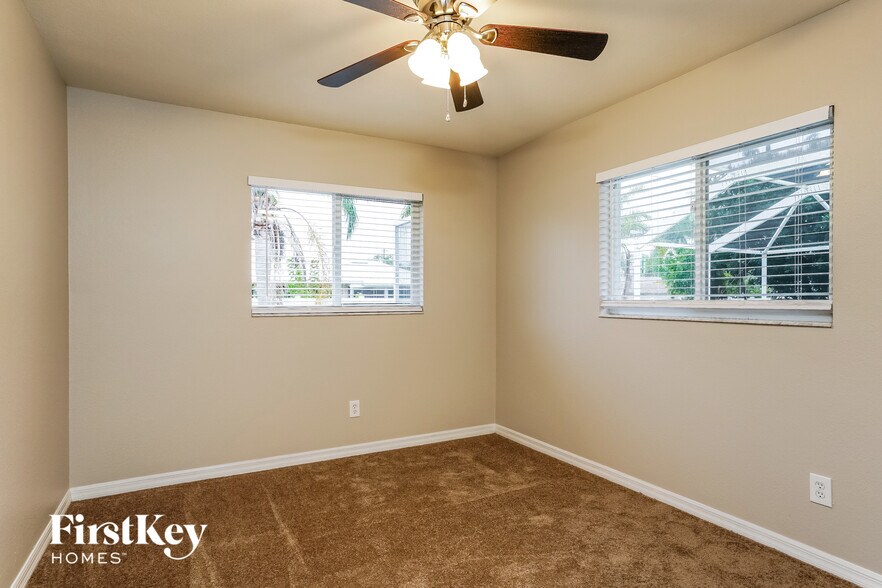 Building Photo - 1108 SW 22nd Terrace