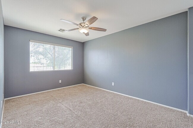 Building Photo - 5245 N 125th Ave