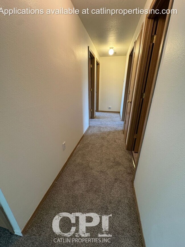 Building Photo - Lexington Area - Holiday Special - 1/2 OFF...