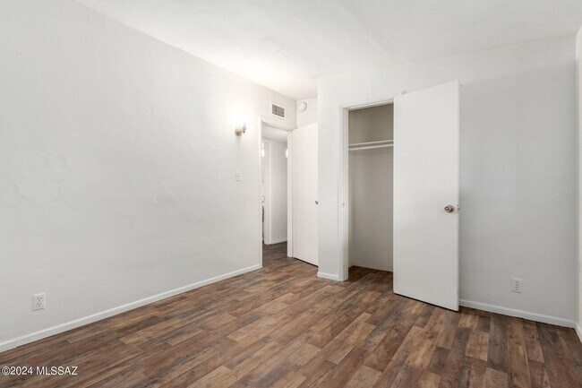 Building Photo - Charming Remodeled 3 Bedroom Brick Home