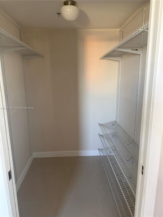 Building Photo - 2630 SW 28th St