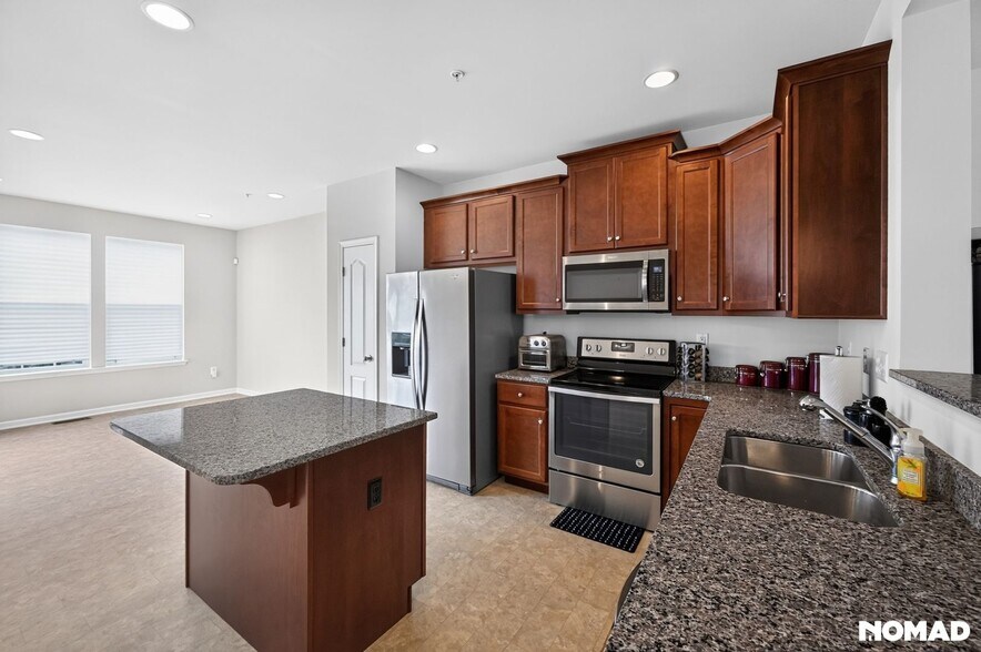 Building Photo - 13122 Nittany Lion Cir