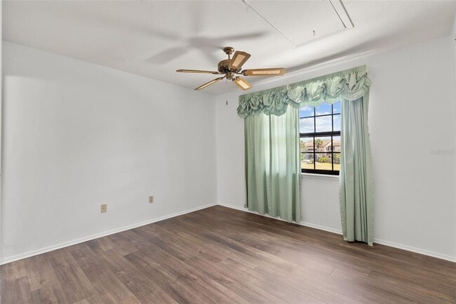Building Photo - 5628 Linksman Pl