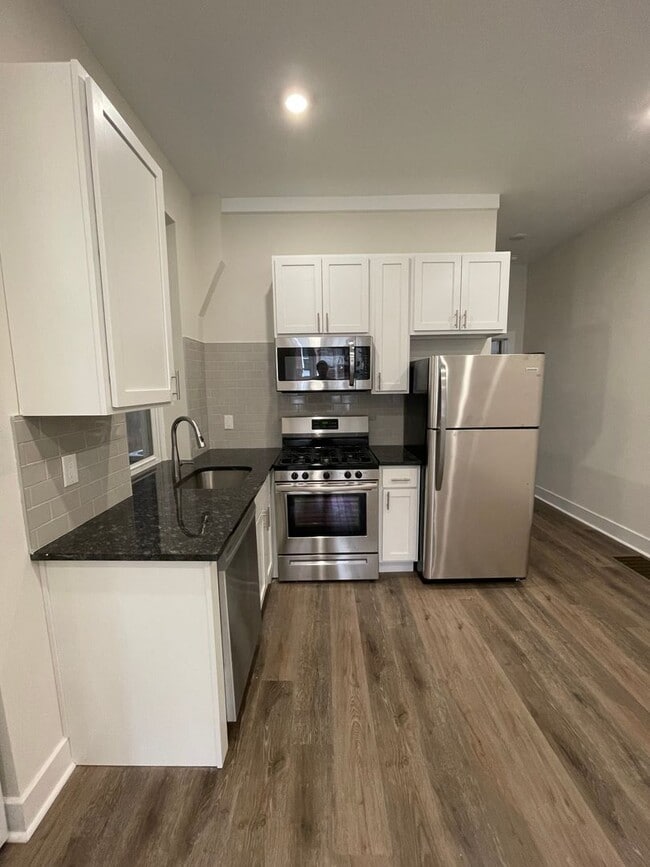 Building Photo - 507 Christian St