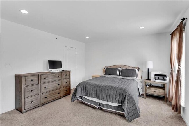 Building Photo - Refined Comfort Meets Modern Living — High...