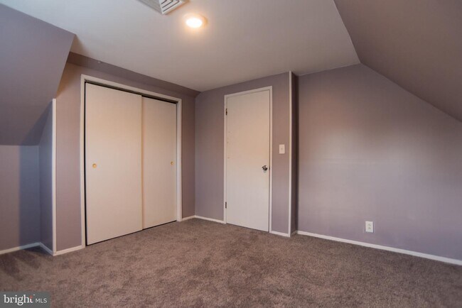 Building Photo - 68 Nettletree Ln