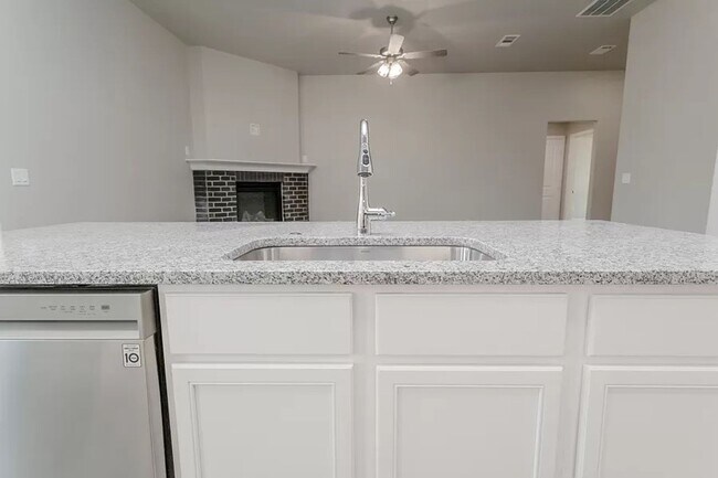 Building Photo - NOW PRE LEASING WITH SUMMER MOVE IN SPECIAL!