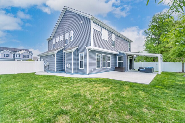 Building Photo - 640 Baker Loop
