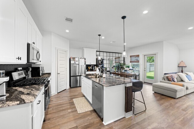Building Photo - 1054 Great Barracuda Ln