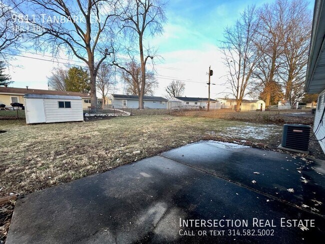 Building Photo - 9811 Tanbark Ln