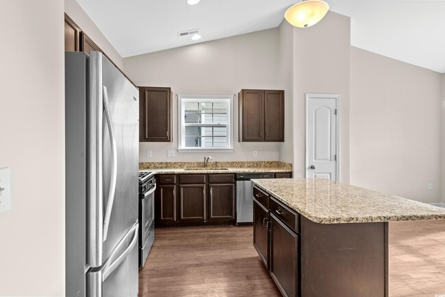 Building Photo - 1711 Sapphire Dr