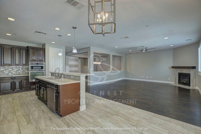 Building Photo - Offering a 6 Month Lease | 4 Bedroom 3 Bathroom Plumas Lake Beauty!