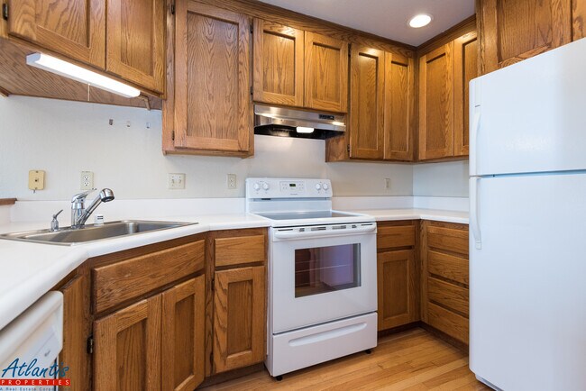 Building Photo - 26 Shadow Ct