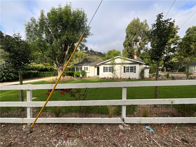 Primary Photo - 2029 Las Palomas Dr