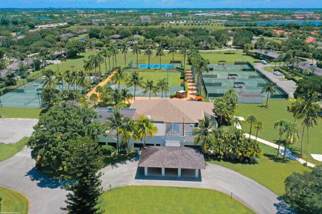 Building Photo - 13329 Polo Club Rd