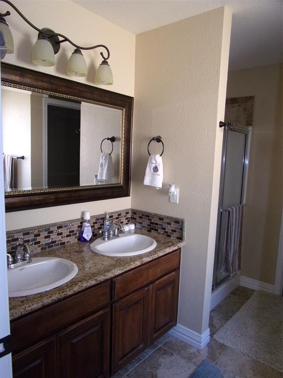 Building Photo - 326 Miss Ellie Ln