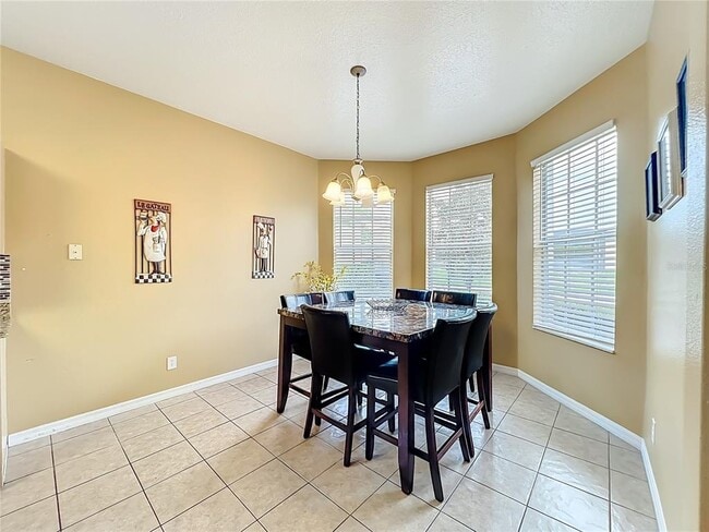 Building Photo - 520 Orista Dr