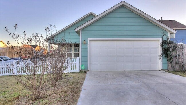 Building Photo - 1653 Arbor Knot Dr