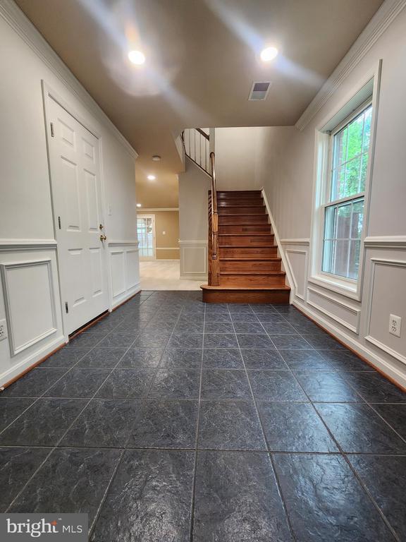 Building Photo - 4020 Heatherstone Ct