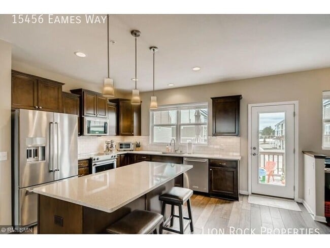 Building Photo - 15456 Eames Wy