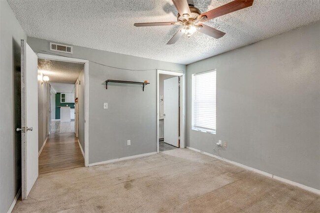 Building Photo - 9401 Whitebrook St