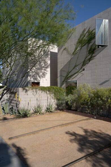 Building Photo - 818 W McKinley St