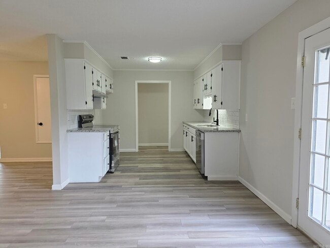 Building Photo - 8 Willowridge Cove