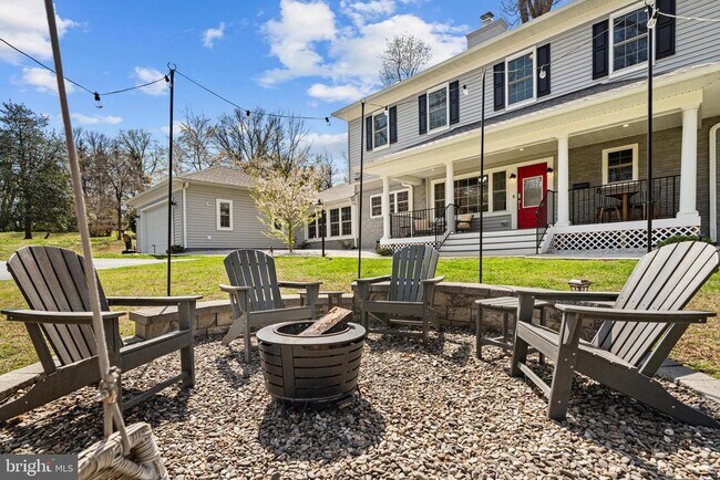 Building Photo - 3803 Estel Rd