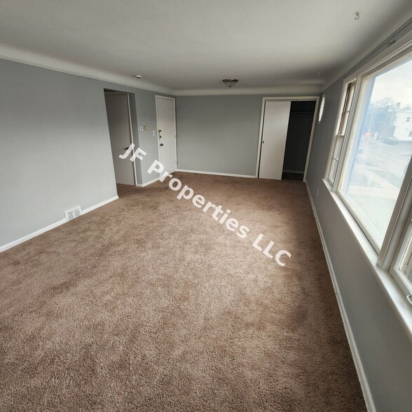 Building Photo - 4818 E 86th St