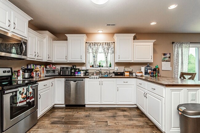 Building Photo - Please View 3D Virtual Walk-Through Before Scheduling a Showing