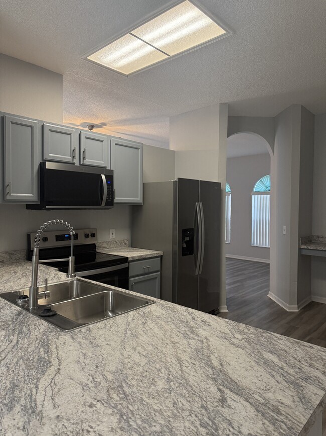 Building Photo - 15733 Green Point Ct