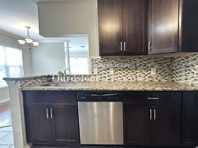 Building Photo - 7800 Point Meadows Dr
