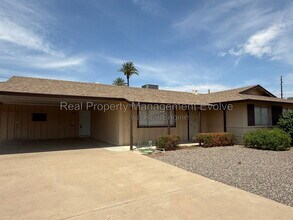 Building Photo - 12076 N Pebble Beach Dr
