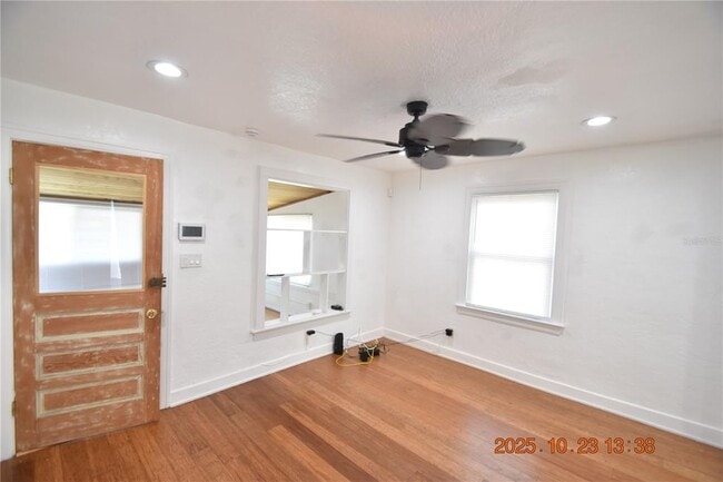 Building Photo - 4520 Burlington Ave N