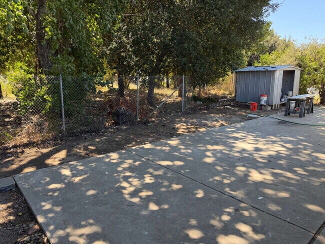 Building Photo - "Charming 4-Bedroom Home with 2 Baths in Pittsburg – Spacious 1459 Sq Ft Gem!"