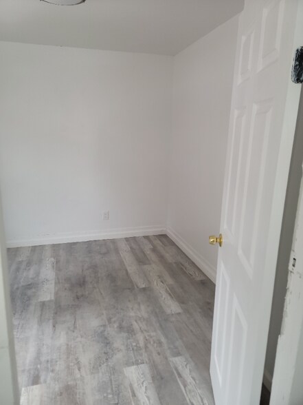 Building Photo - 129 Willow St