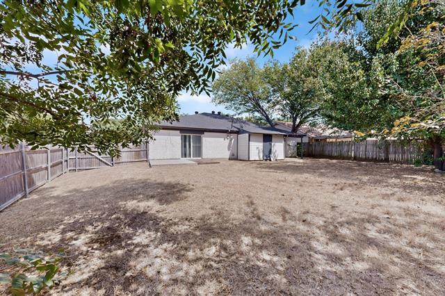 Building Photo - 6000 Cool Springs Dr