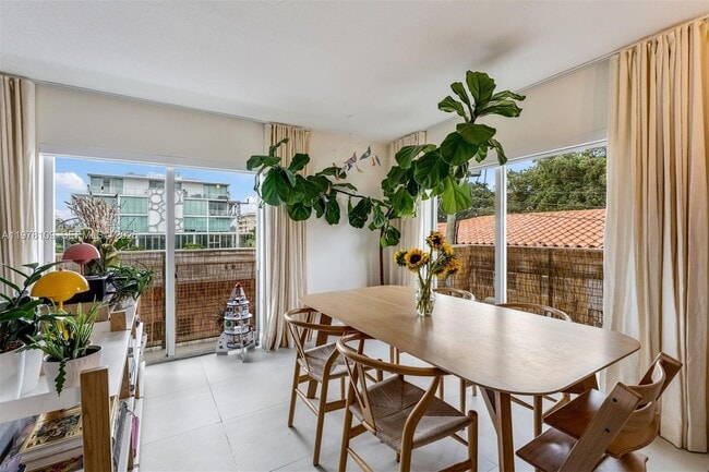 Building Photo - 630 85th St