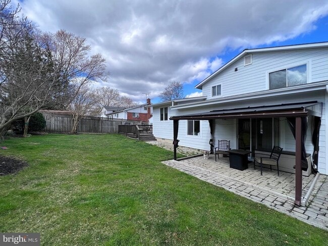 Building Photo - 6310 Carnegie Dr