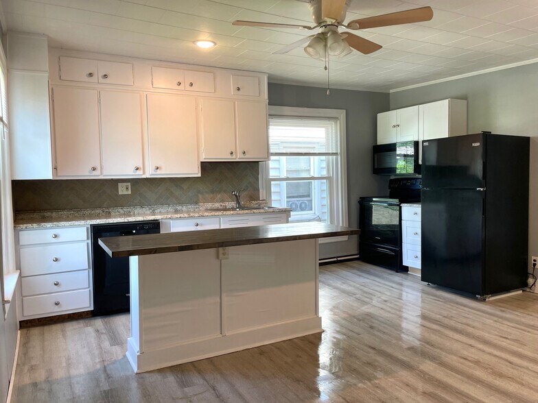 Kitchen - 520 Main St