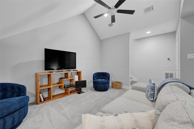 Building Photo - 19 Acorn Cluster Ct