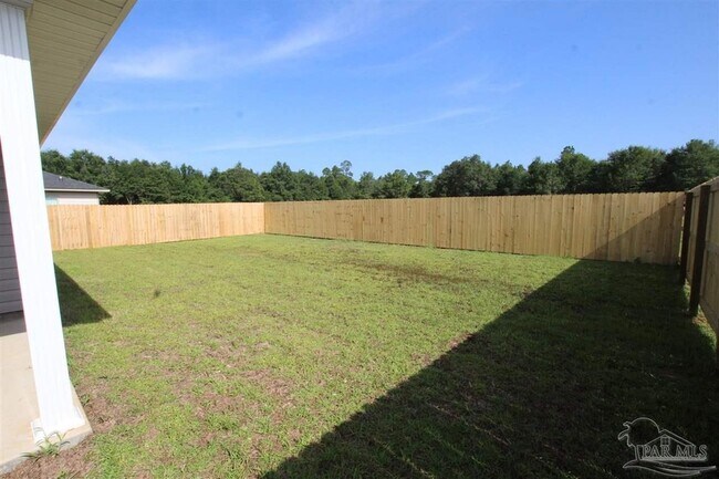 Building Photo - 5621 Peach Dr