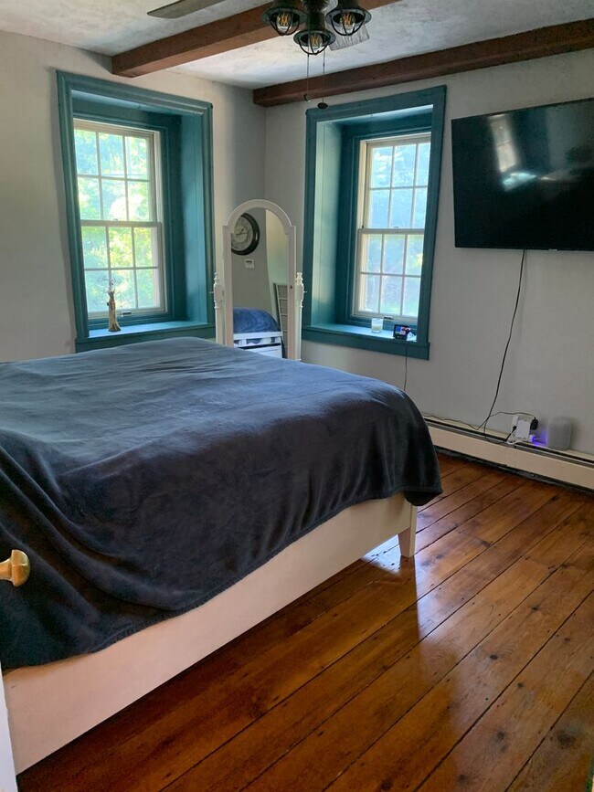 Building Photo - THREE BEDROOM FARMHOUSE in Southern Lehigh...