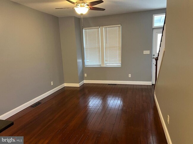 Building Photo - 102 3rd Ave