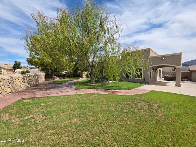 Building Photo - 7346 Gulf Creek Dr
