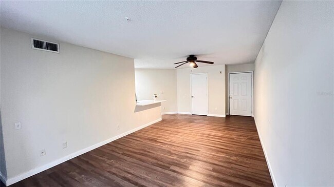 Building Photo - 3900 Southpointe Dr