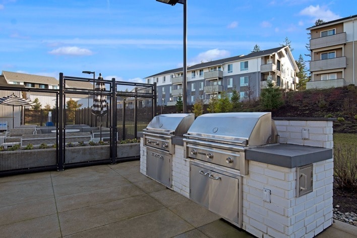 Building Photo - z-051926-Martingale Apartments