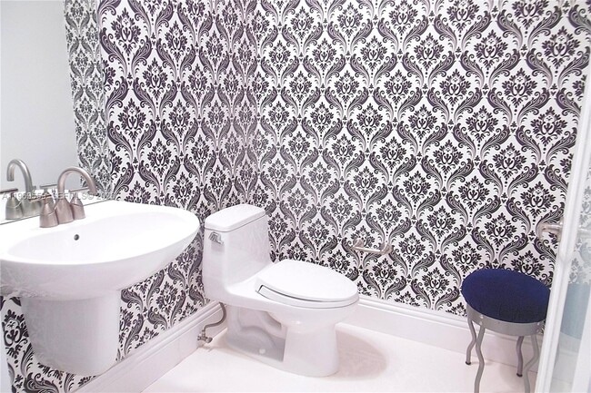 Building Photo - 2001 Meridian Ave